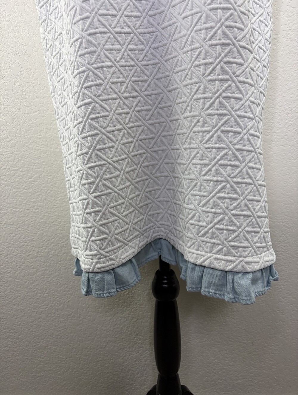 SSYS The Label Heidi white quilted sleeveless Ruffle Trim dress Large - Picture 5 of 14